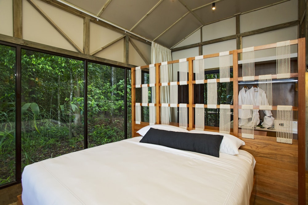Oceanview Spa Bungalow