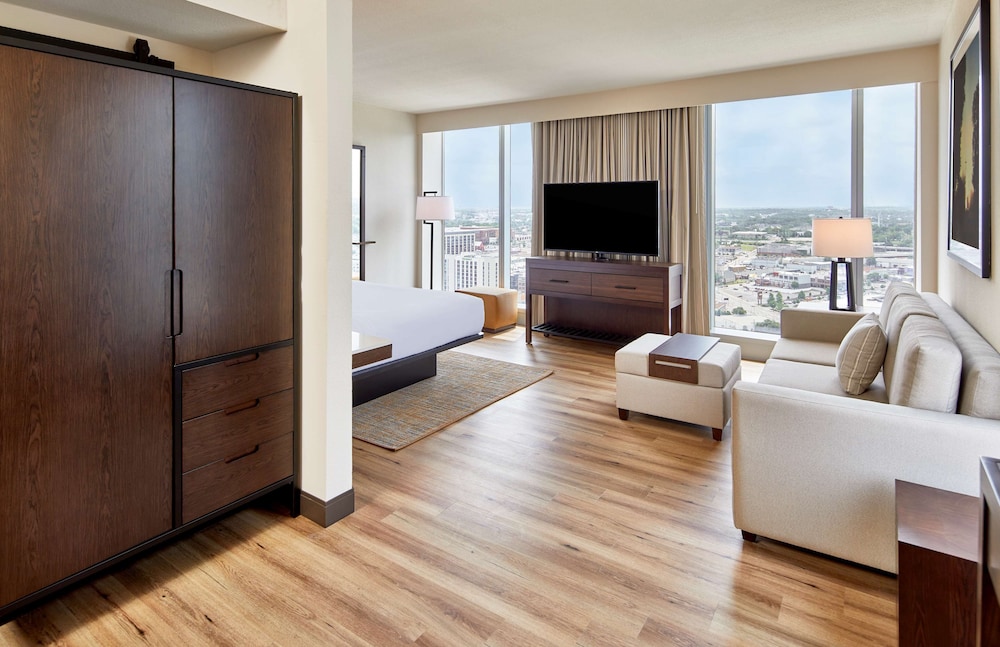 Embassy Suites by Hilton Nashville Downtown