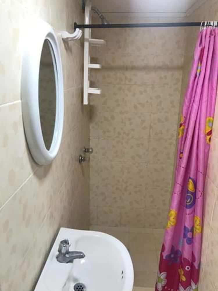 Double Room, Multiple Beds, Accessible, Smoking photo 2