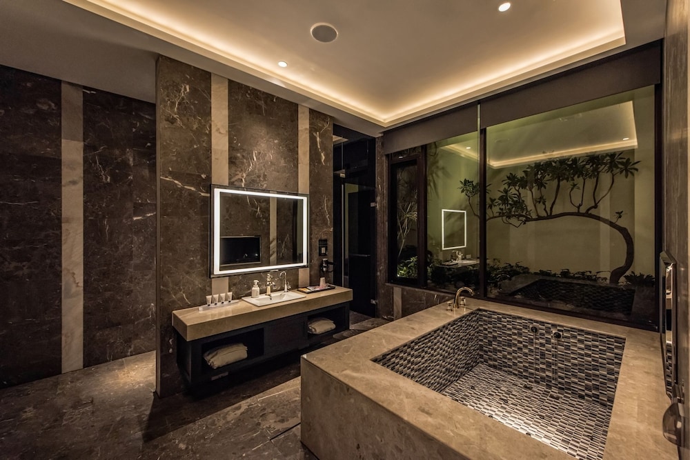 Deluxe Double Room (Check-in After 24:00), photo 6