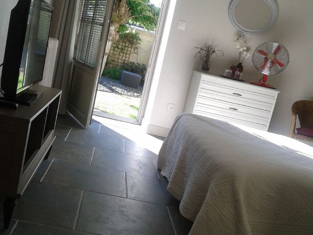 Comfort Double Room, Ensuite, Garden View (Chambre du bas) photo 2