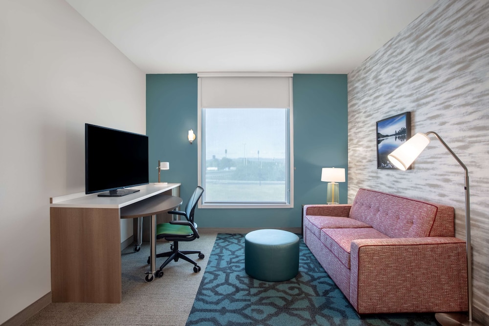 Suite, 1 King Bed, Accessible, Bathtub (Mobility) - Photo 3