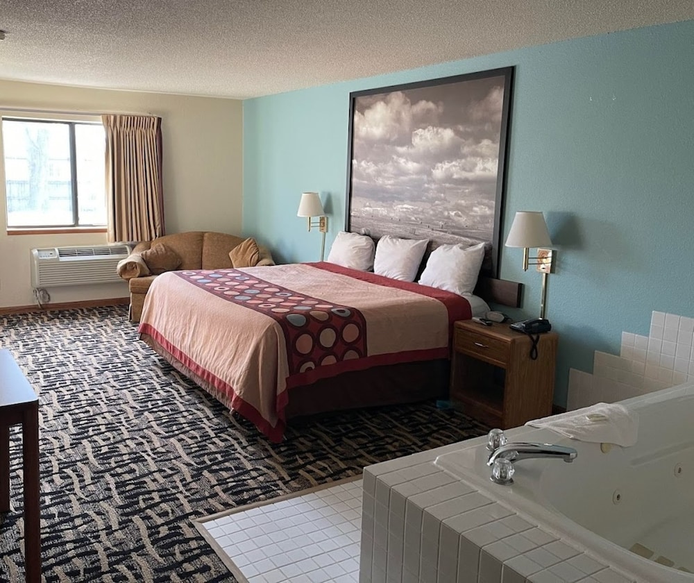 King Bed with Jetted Tub - Photo 1
