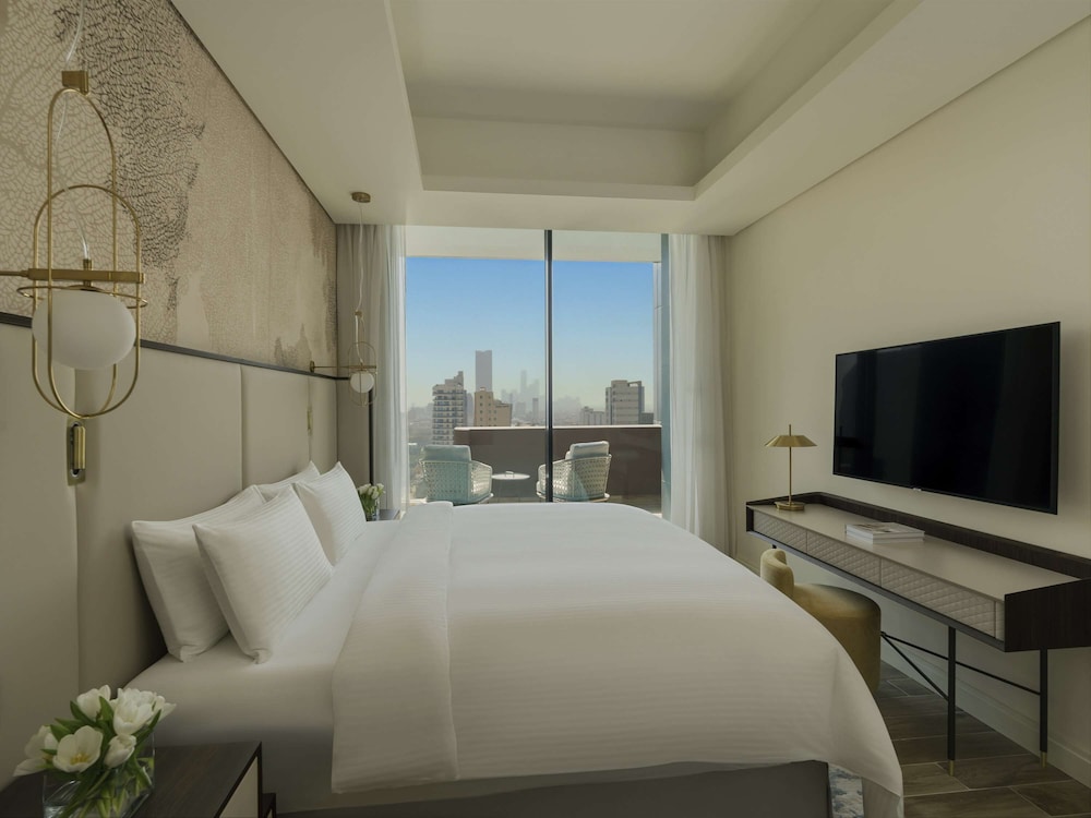 Deluxe Room, 1 Bedroom, Terrace thumbnail 5