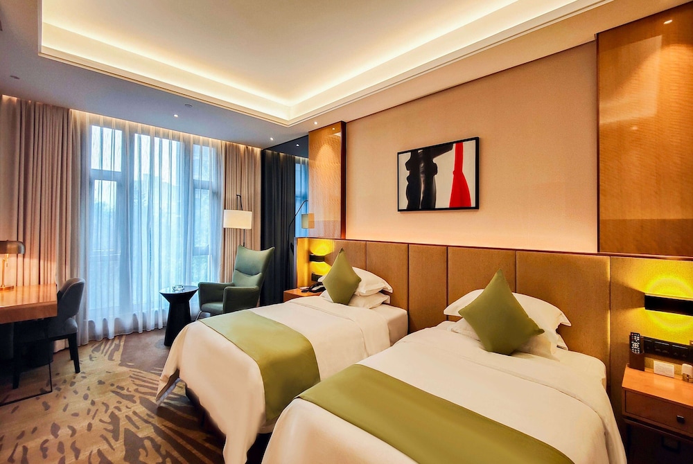 Room, 2 Double Beds, Smoking (Elegant) photo 3