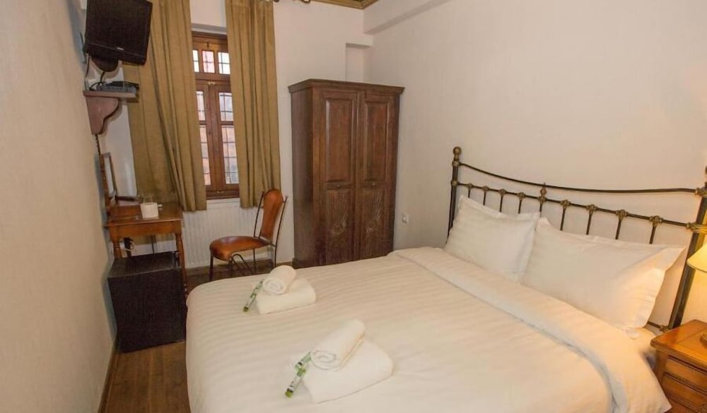 Economy Double Room photo 1