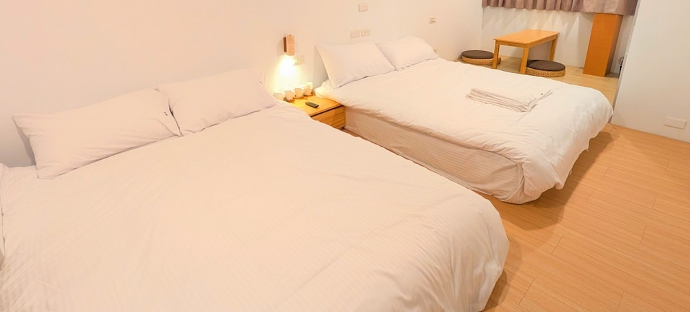 Japanese Style Quadruple Room with Shared Bathroom