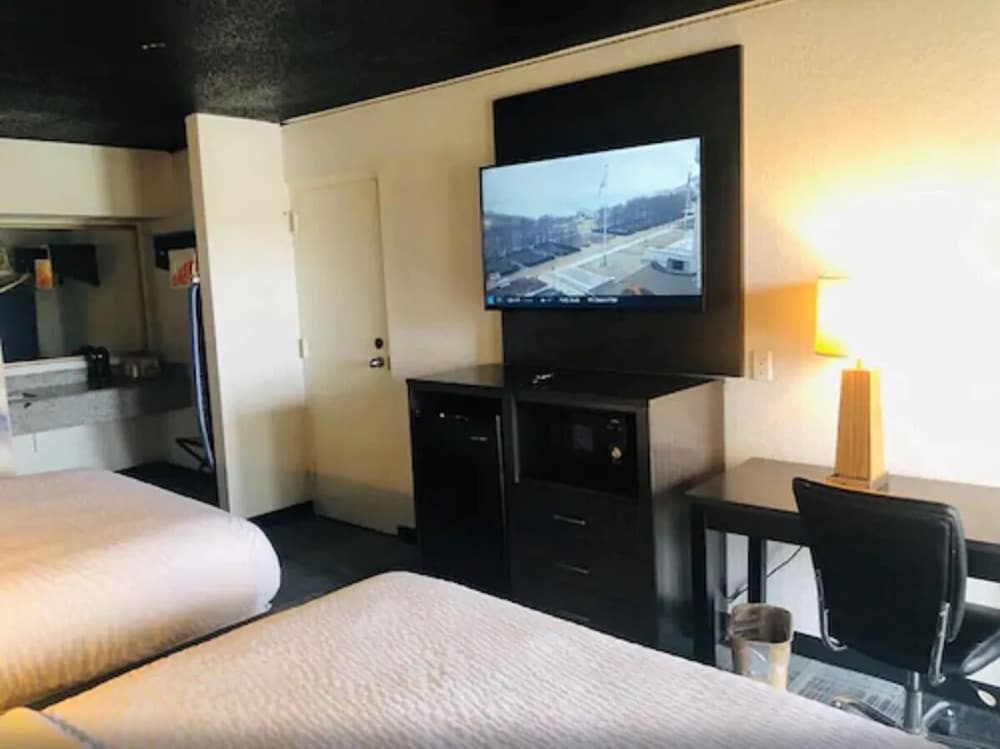 Eglin Extended Stay Hotel, a Howard Johnson by Wyndham