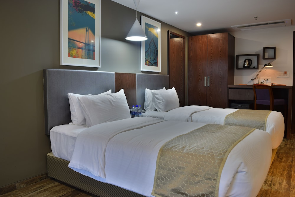 Deluxe Room, 2 Twin Beds, Smoking photo 3