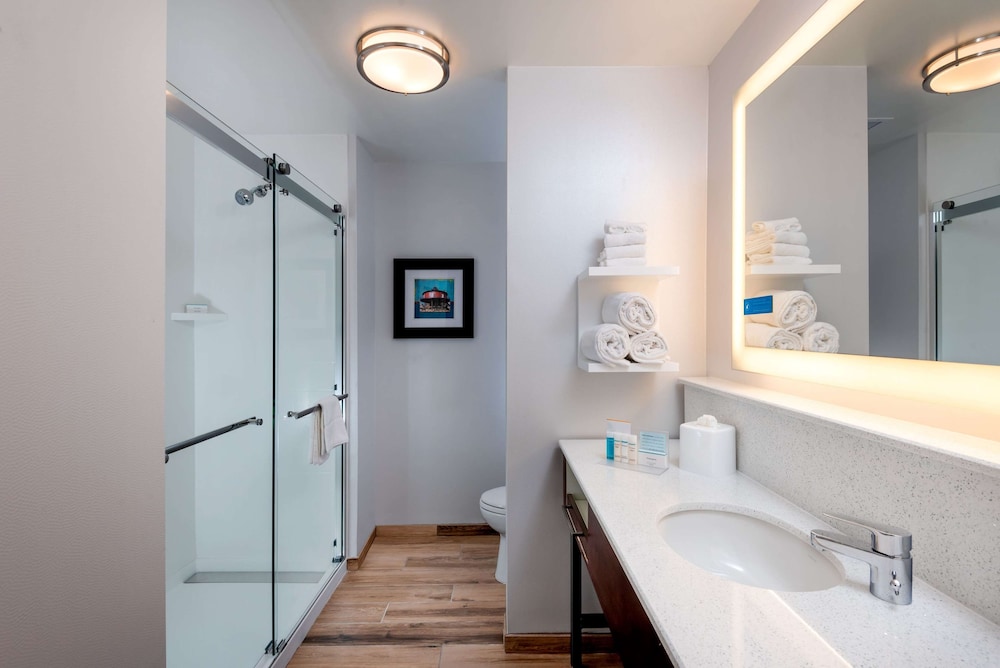 Room, 2 Queen Beds, Refrigerator