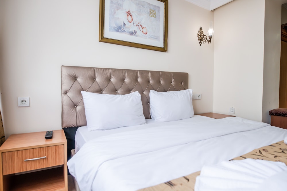 Room, Ground Floor photo 1