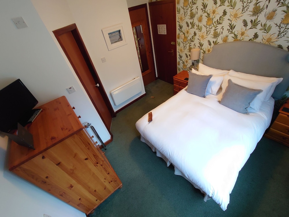 Basic Double Room, Ensuite