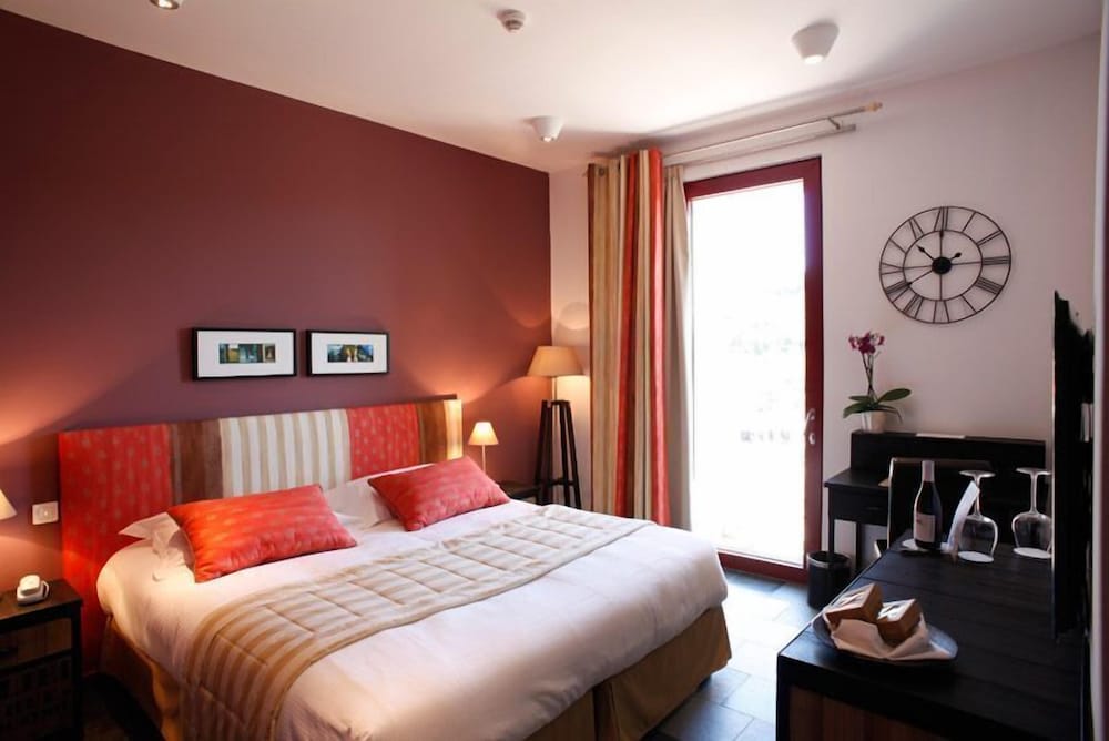Standard Double Room - Photo 4