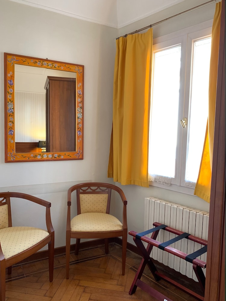 Double Or Twin Room, Private Bathroom photo 3
