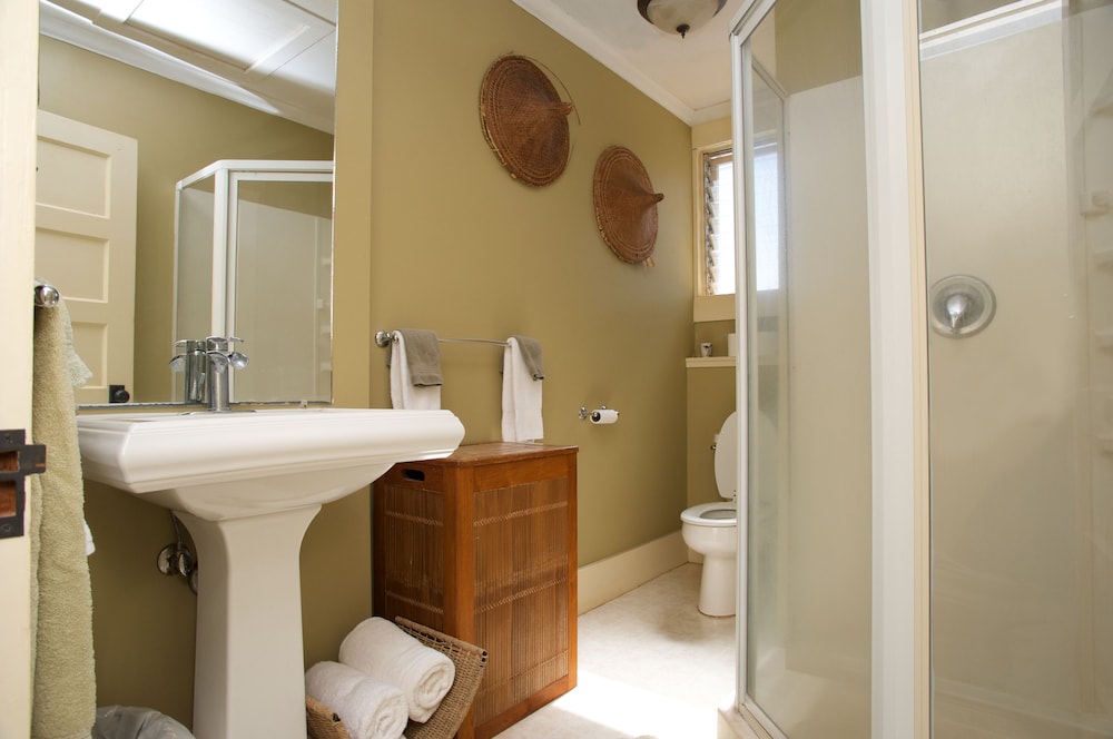 Suite, Ocean View, Sea Facing (Inn Waimea) photo 2