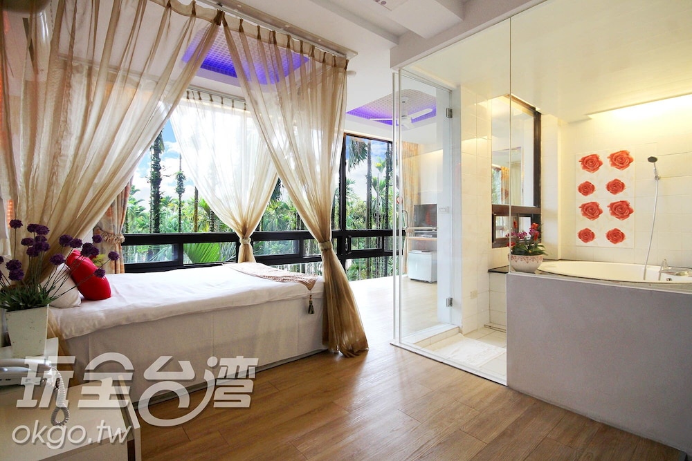 Deluxe Double Room photo 2