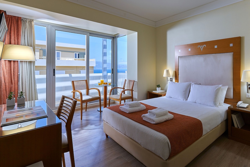 Superior Double or Twin Room - Photo 2