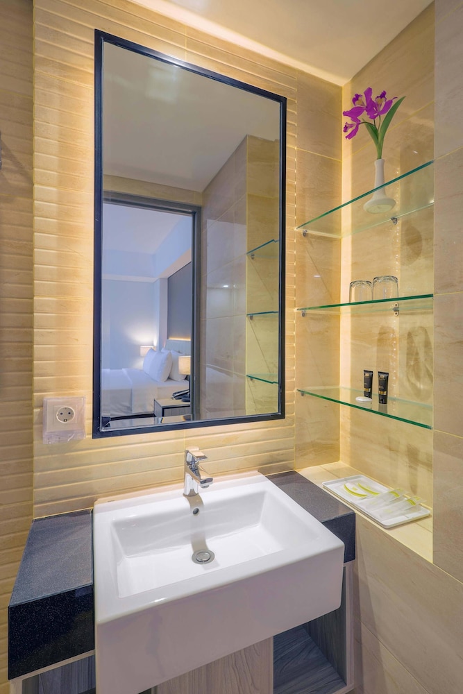 Superior Twin Room (Newly Renovated) - Photo 7