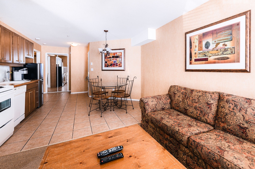 Standard Suite, 1 Bedroom photo 3