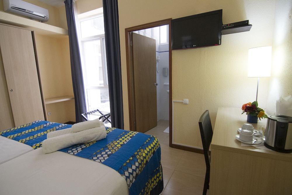 Standard Twin Room photo 2