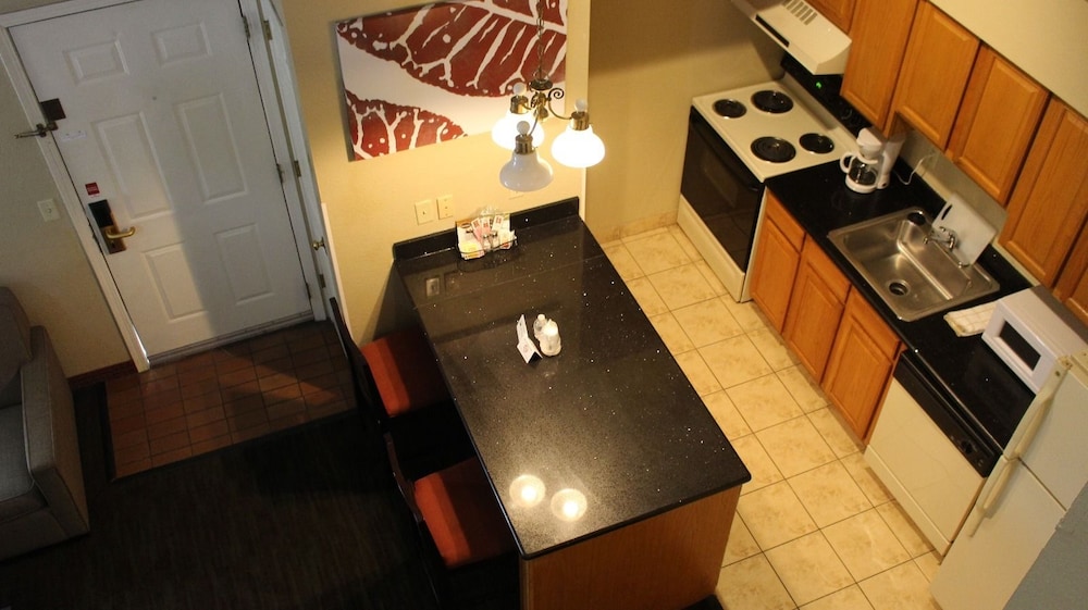 Studio Suite, 1 King Bed, Non Smoking - Photo 15