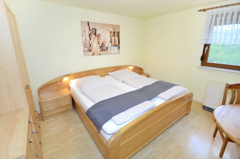 Classic Apartment, 2 Bedrooms, Terrace, Garden View photo 3