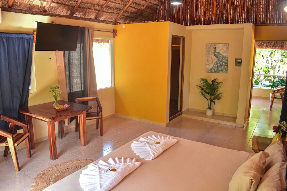 Deluxe Cabin, Balcony, Garden View