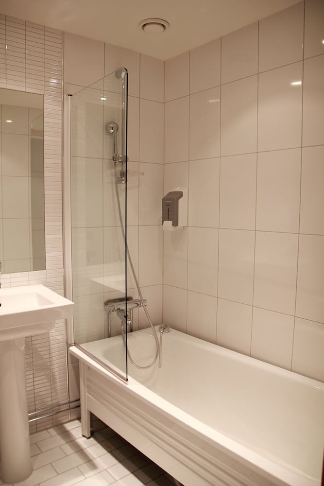 Superior Quadruple Room - Photo 3