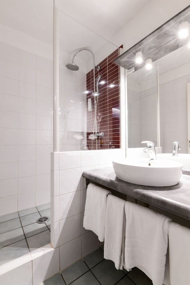 Triple Room, Balcony - Photo 7