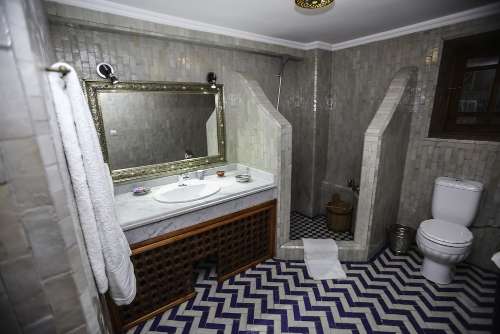 Suite (Khanata)
