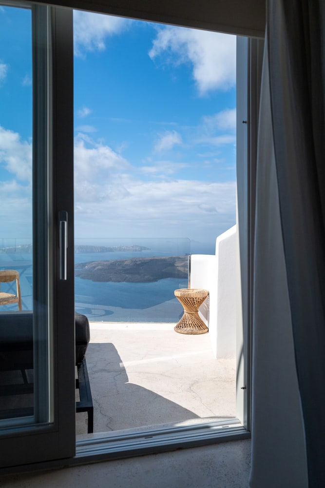 Infinity Suite, Tunnel Jetted Tub, Sea View photo 2