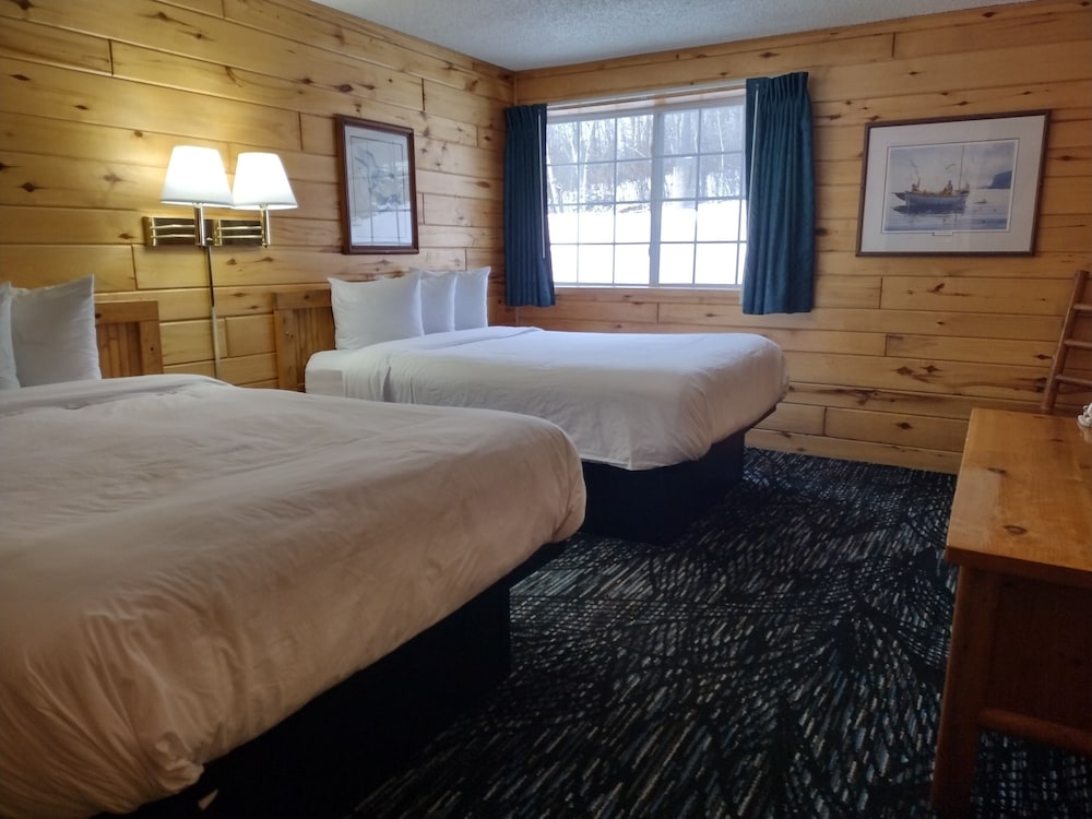 Suite, Multiple Beds, Non Smoking - Photo 1