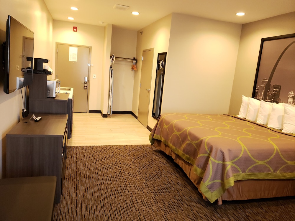 Efficiency, Room, 1 King Bed, Smoking - Photo 2