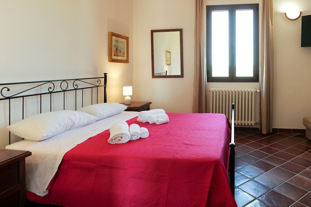 Comfort Apartment photo 1