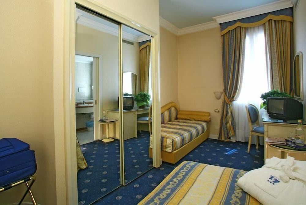 Basic Single Room photo 2