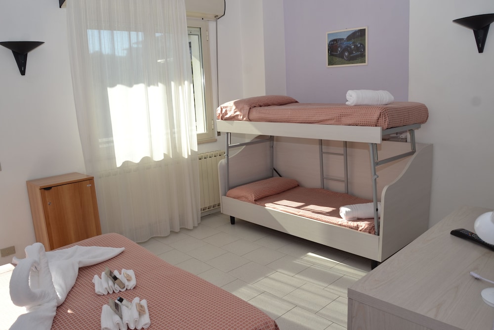 Quadruple Room photo 3