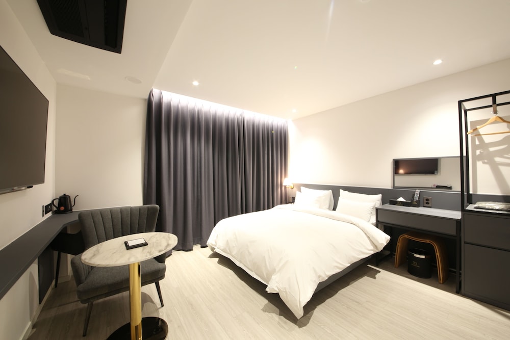 Standard Room (No Breakfast on Sat&Sun)