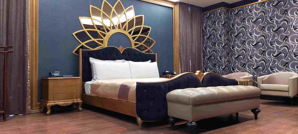 Club Room
