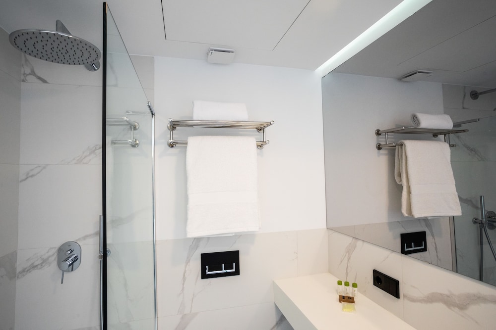 Economy Double Room - Photo 5