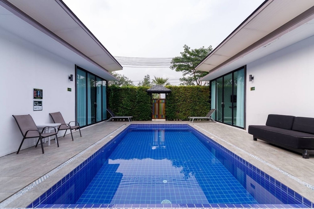 Lespalm Pool Villa 8 Bedroom photo 3