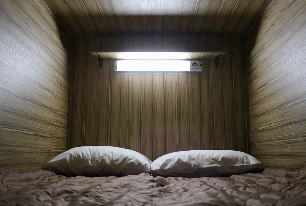 Shared Dormitory, Mixed Dorm (Double Capsule)