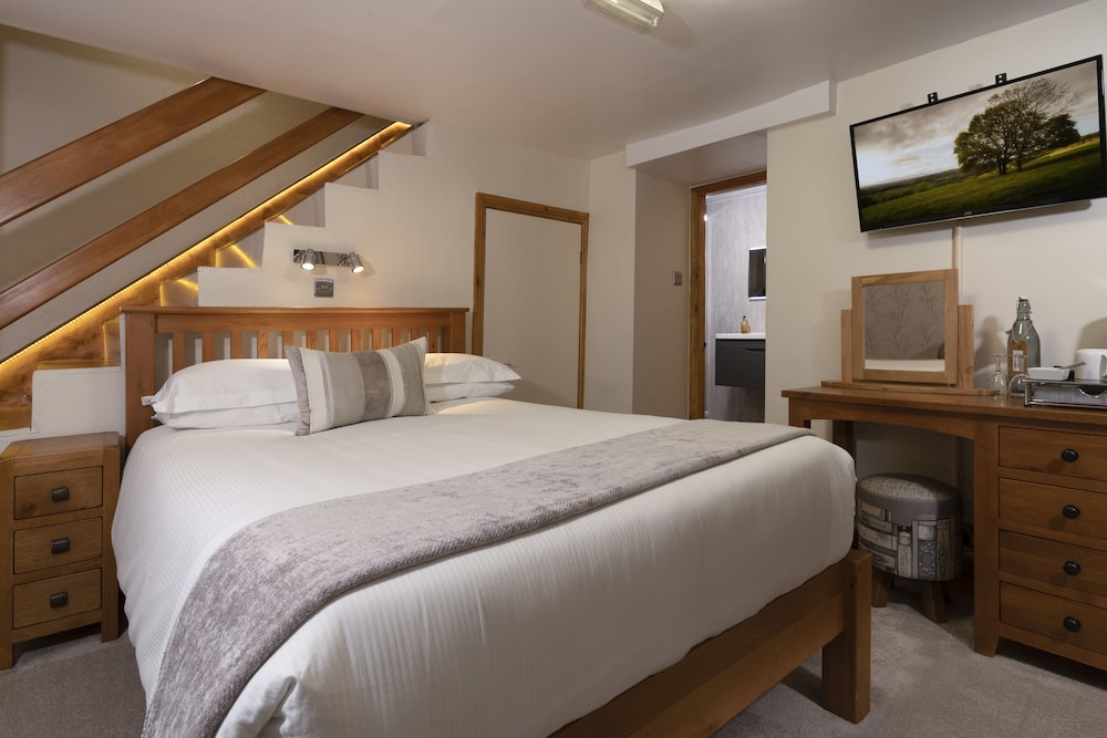 Superior Double or Twin Room ( lower ground floor ) photo 1