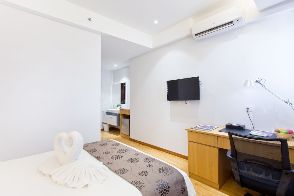 Deluxe Double Room, City View
