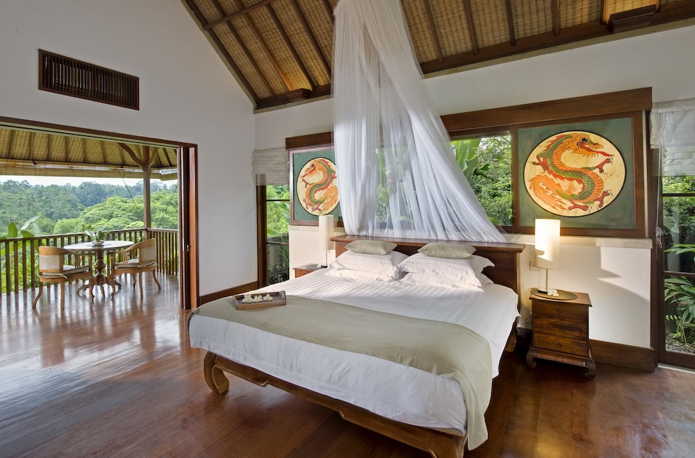 Superior Villa photo 2