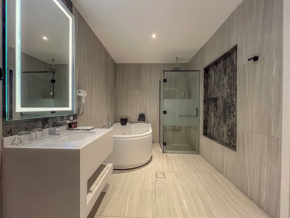 Royal Suite - Photo 6