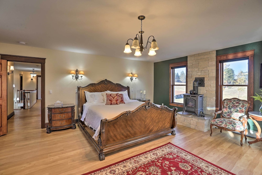 House (4 Bedrooms) photo 1