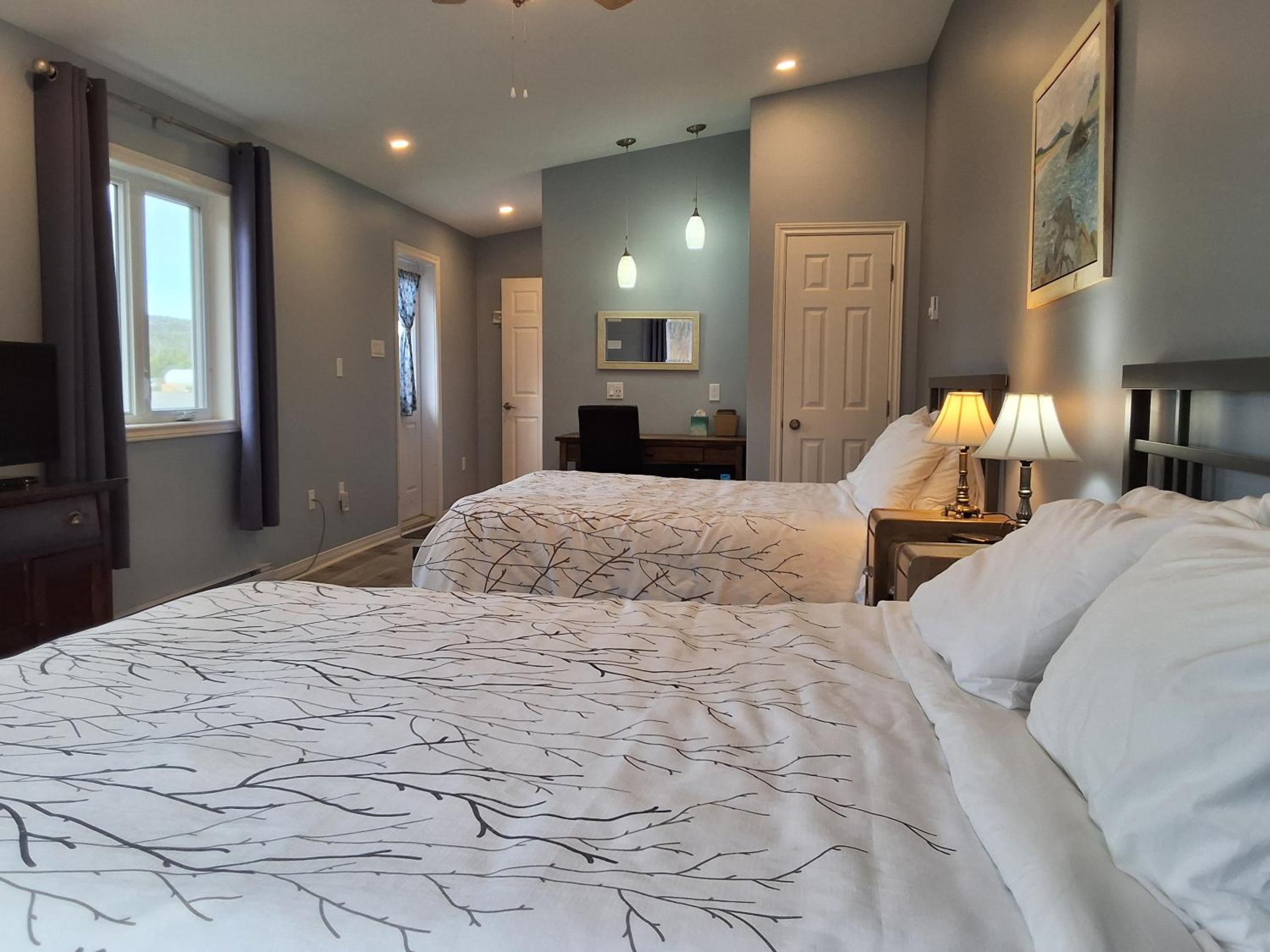 Superior Quadruple Room photo 3