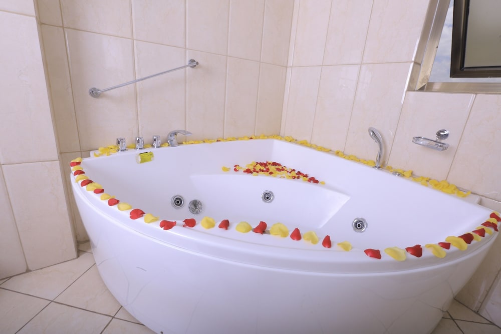 Superior Double Room, Jetted Tub photo 2