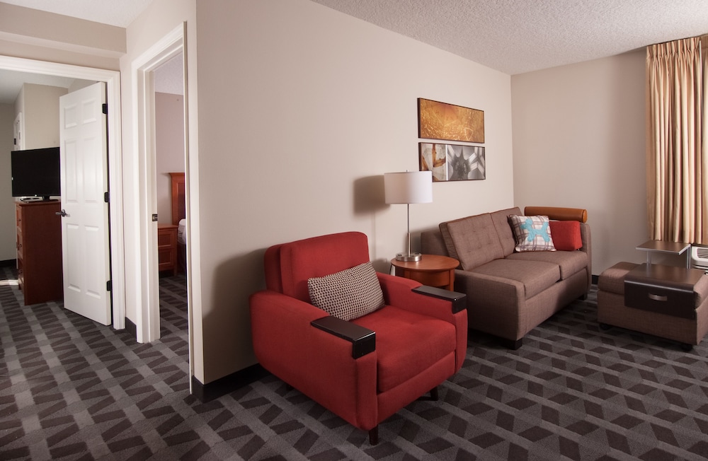 Suite, 1 Bedroom - Photo 2