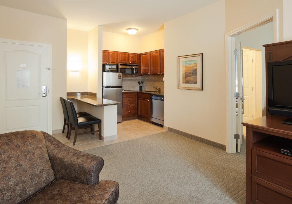 Suite, 1 Bedroom, Accessible, Kitchen (Communications) - Photo 2